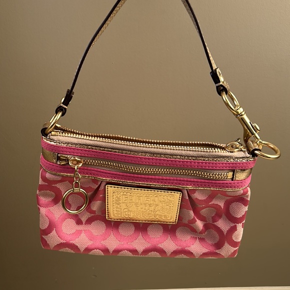 Pink Coach Wristlet/Clutch/Purse - Picture 4 of 4